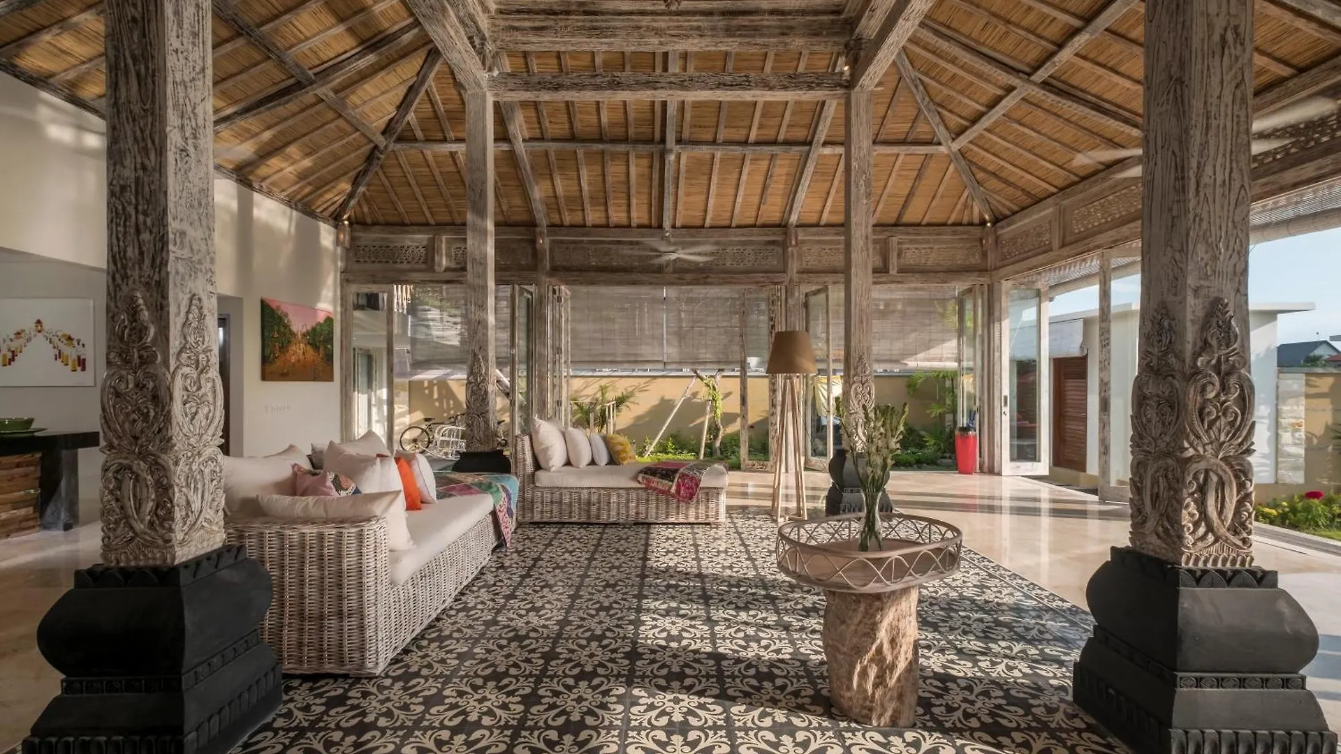Villa Manggala - 13 Mins Walk To Berawa Beach Canggu  Indonesia